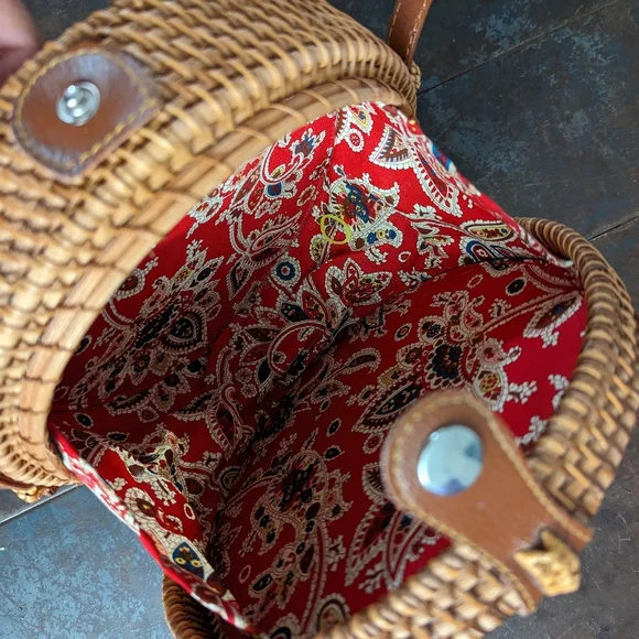 Round Rattan Crossbody Purse - Picture 2 of 6